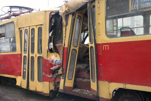 Масштабная авария с участием трамвая 28 декабря в Орле