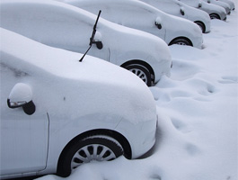 Что делать, если авто уже стоит под шапкой снега